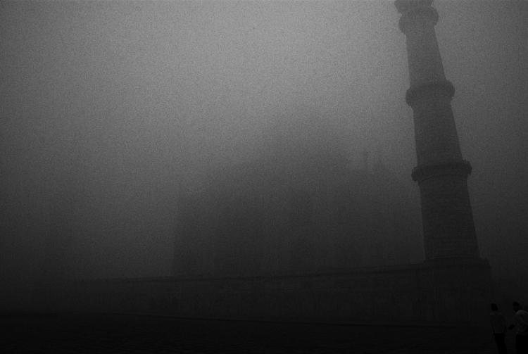 Taj Mahal i dimma Taj Mahal i dimma